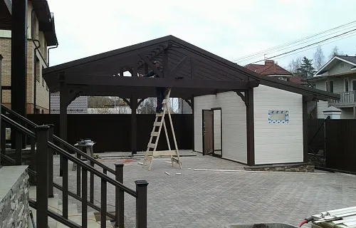 Навес для двух автомобилей с хозблоком КАРЕЛИЯ — Фото 4