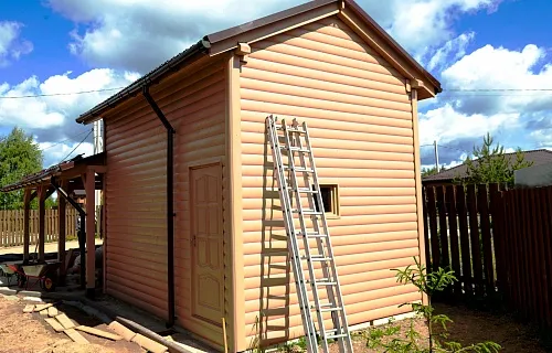 Навес для двух автомобилей с хозблоком БАЛАТОН — Фото 4